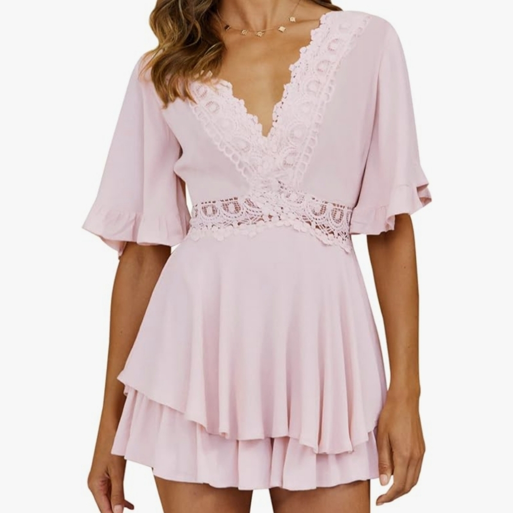 Women's Pink Romper With Lace Ruffles Short Sleeves And A V Neckline Size Large
